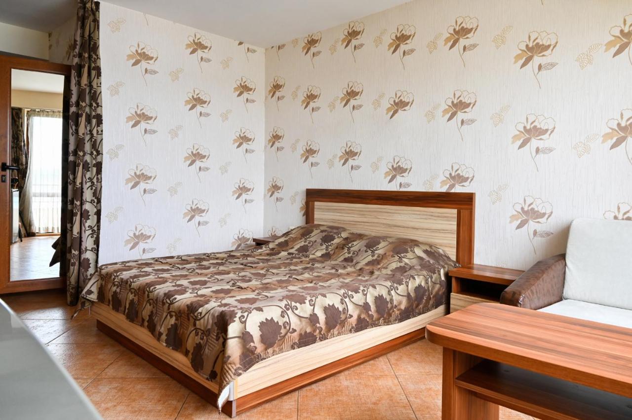 Complex Chayka Guest House بايالا المظهر الخارجي الصورة